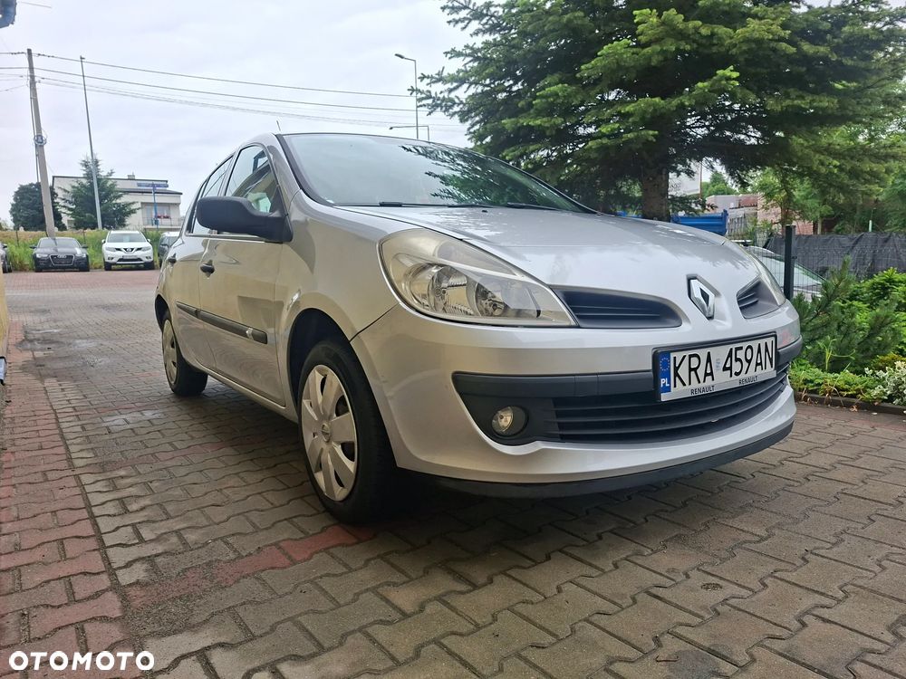 Renault Clio - 7