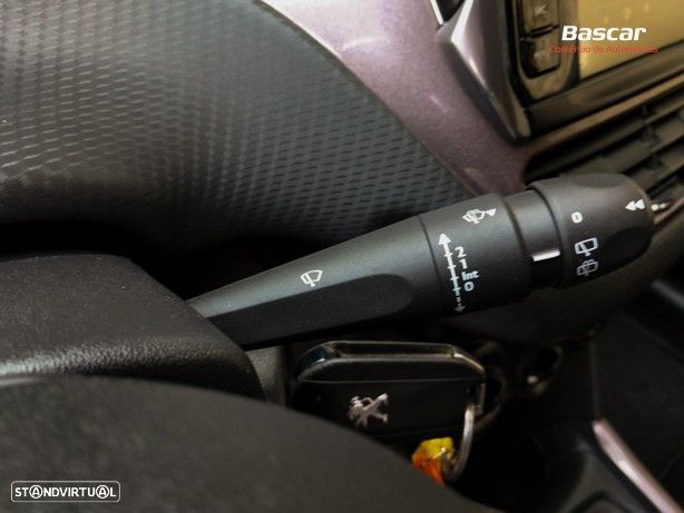 Peugeot 2008 1.6 e-HDi Allure - 29