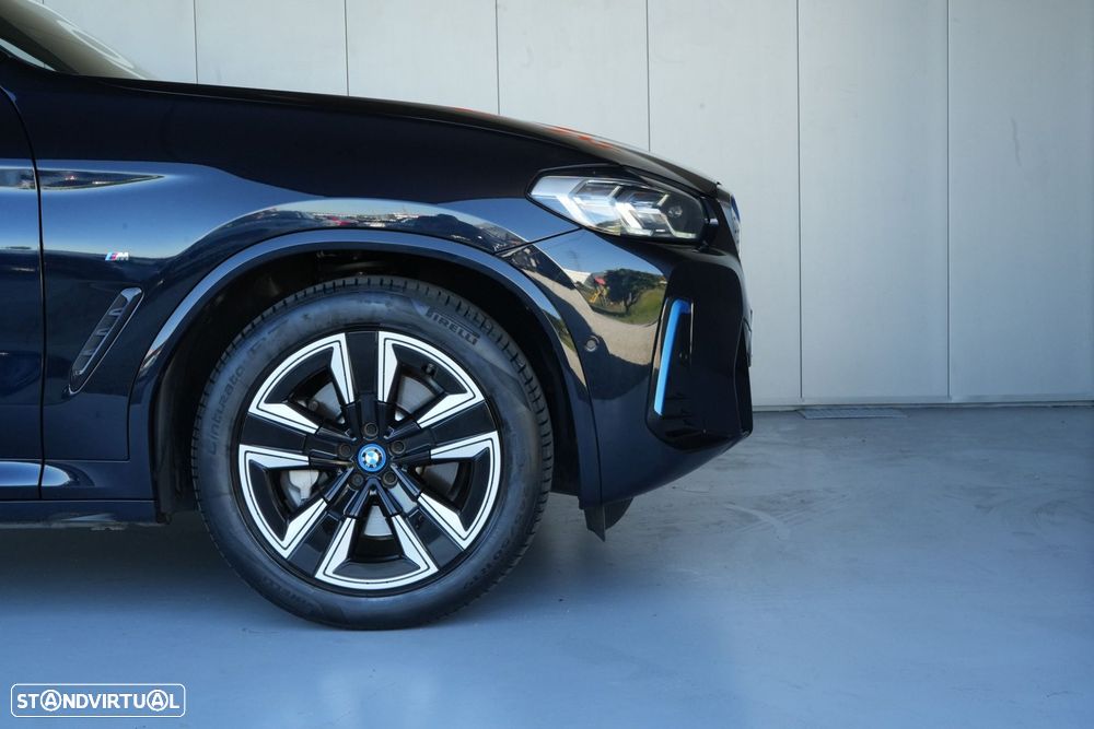 BMW iX3 M Sport Inspiring - 36