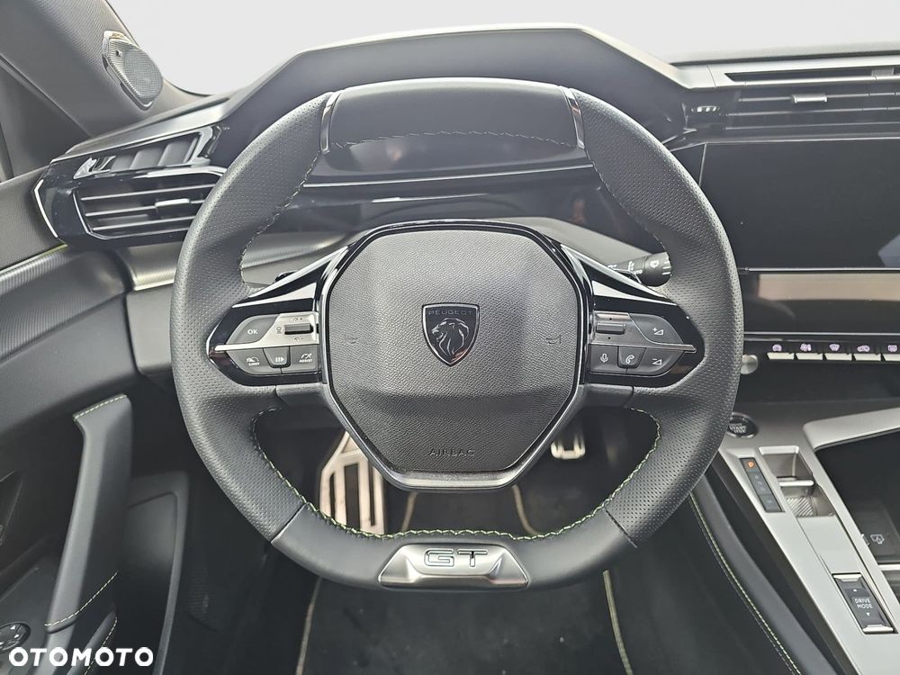 Peugeot 408 - 18