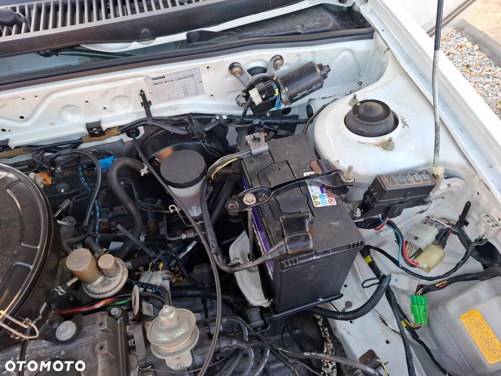 Mazda 323 - 9