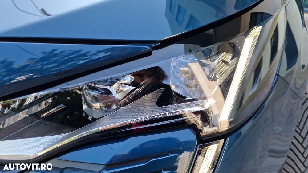 Peugeot 3008 Plug-In Hybrid 225 e-EAT8 GT - 36