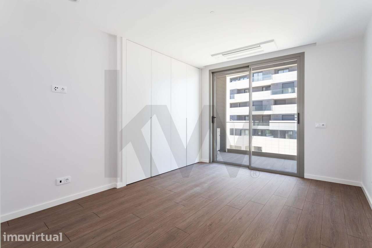 Exclusivo T3 Novo com Varandas de 51m2 | 2 Lugares de Garagem e Arreca - Grande imagem: 5/60