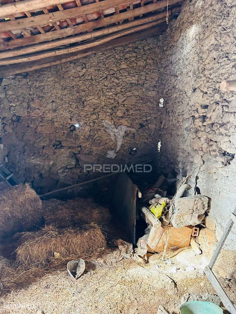 Terreno com Construção para Reabilitar Tolosa - Grande imagem: 3/6