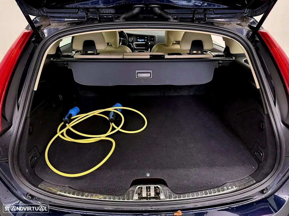 Volvo V60 2.4 D6 R-Design Sum.AWD Phev - 13