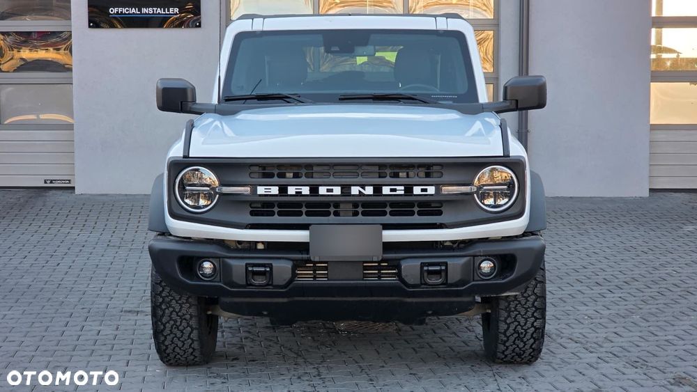 Ford Bronco - 7