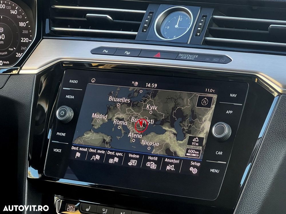 Volkswagen Passat - 10