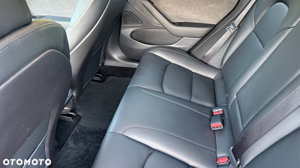 Tesla Model 3 Performance AWD - 19