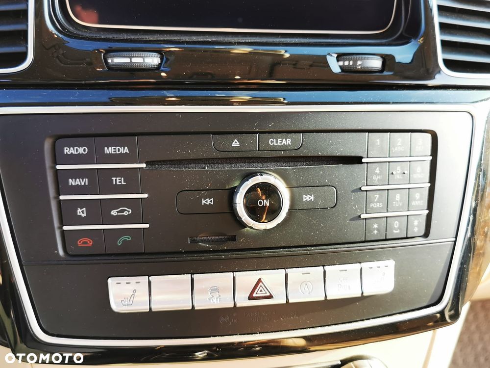 Mercedes-Benz GLS 400 4Matic 9G-TRONIC - 24