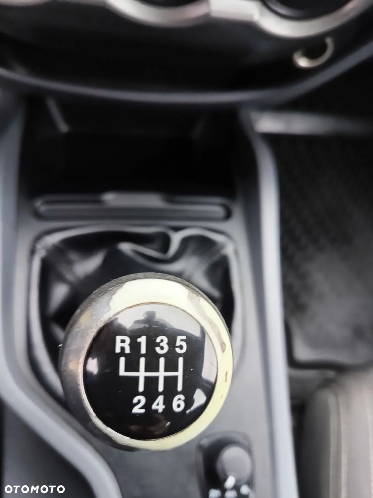 Ford Ranger XLT - 32