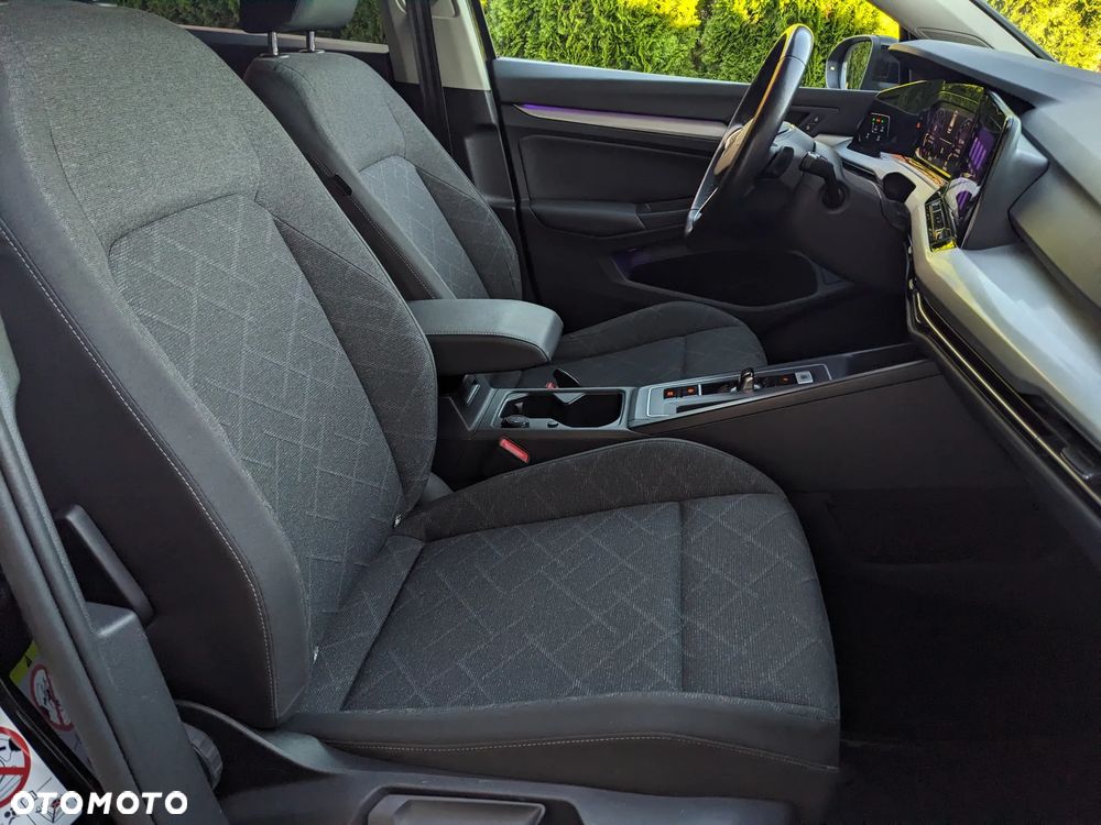 Volkswagen Golf - 28