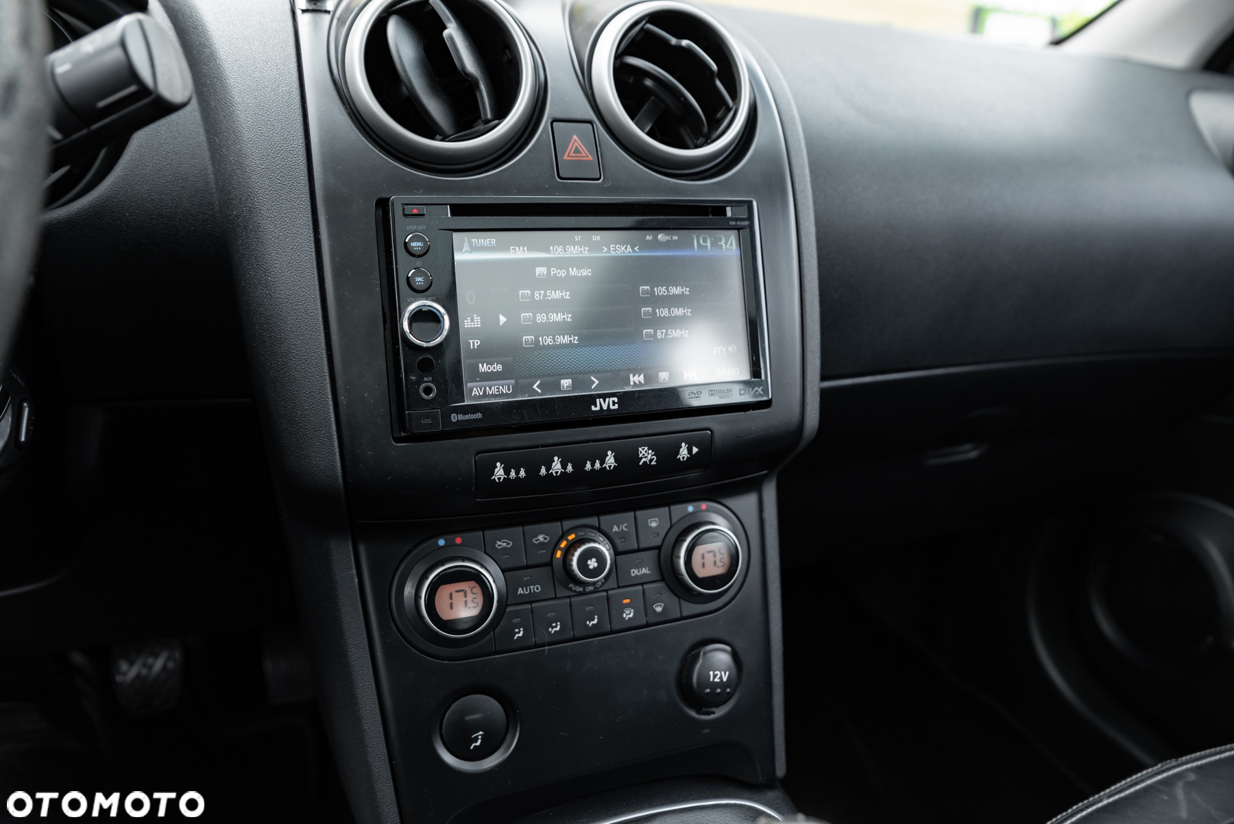 Nissan Qashqai 2.0 4x4 Tekna Premium - 33