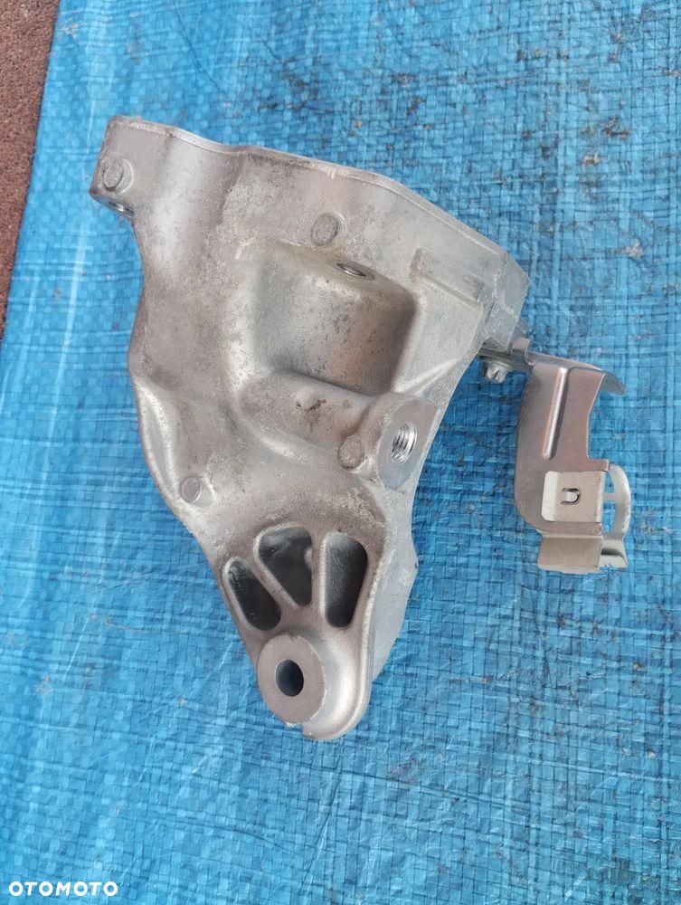 Mercedes W213 Łapa Silnika Prawa Lewa A6422237004 A6422234604 - 3