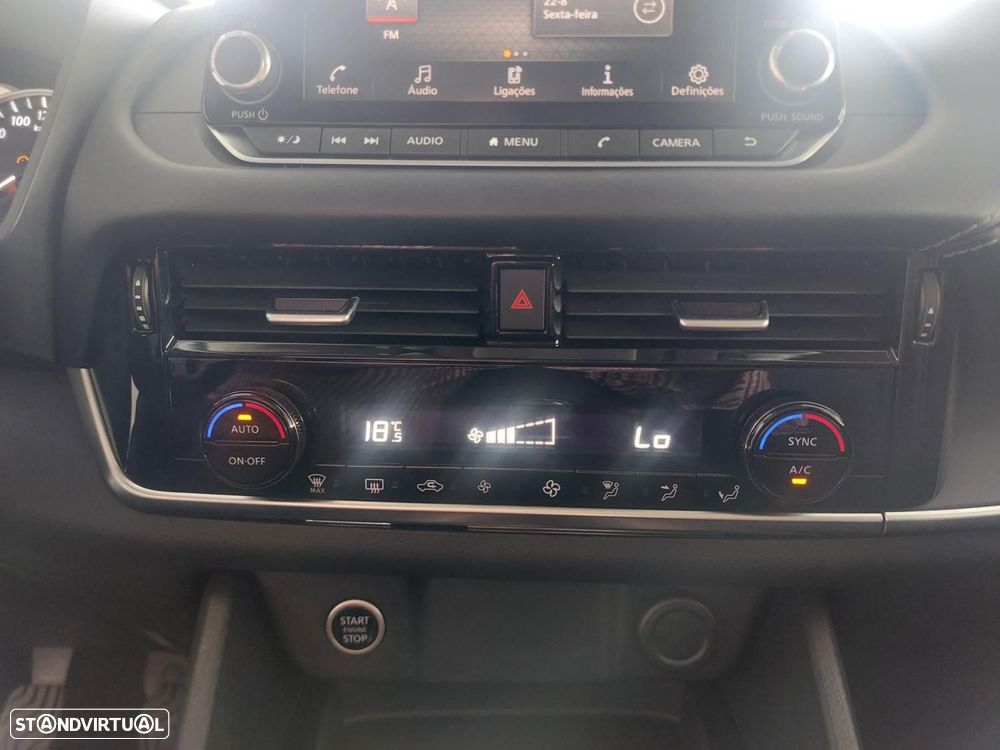 Nissan Qashqai 1.3 DIG-T N-Connecta - 28