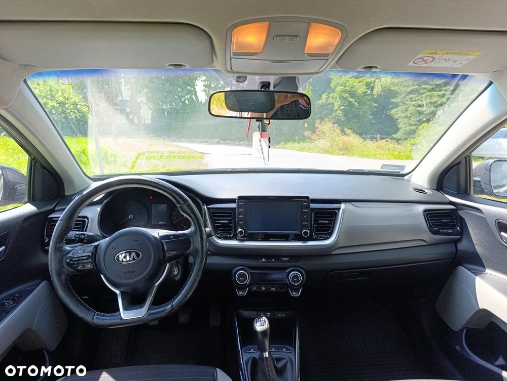 Kia Stonic 1.4 L - 8