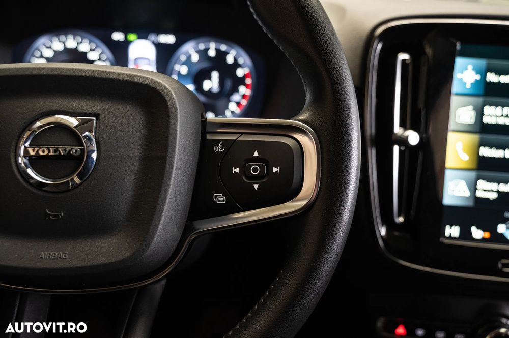 Volvo XC 40 T3 Geartronic Momentum - 21