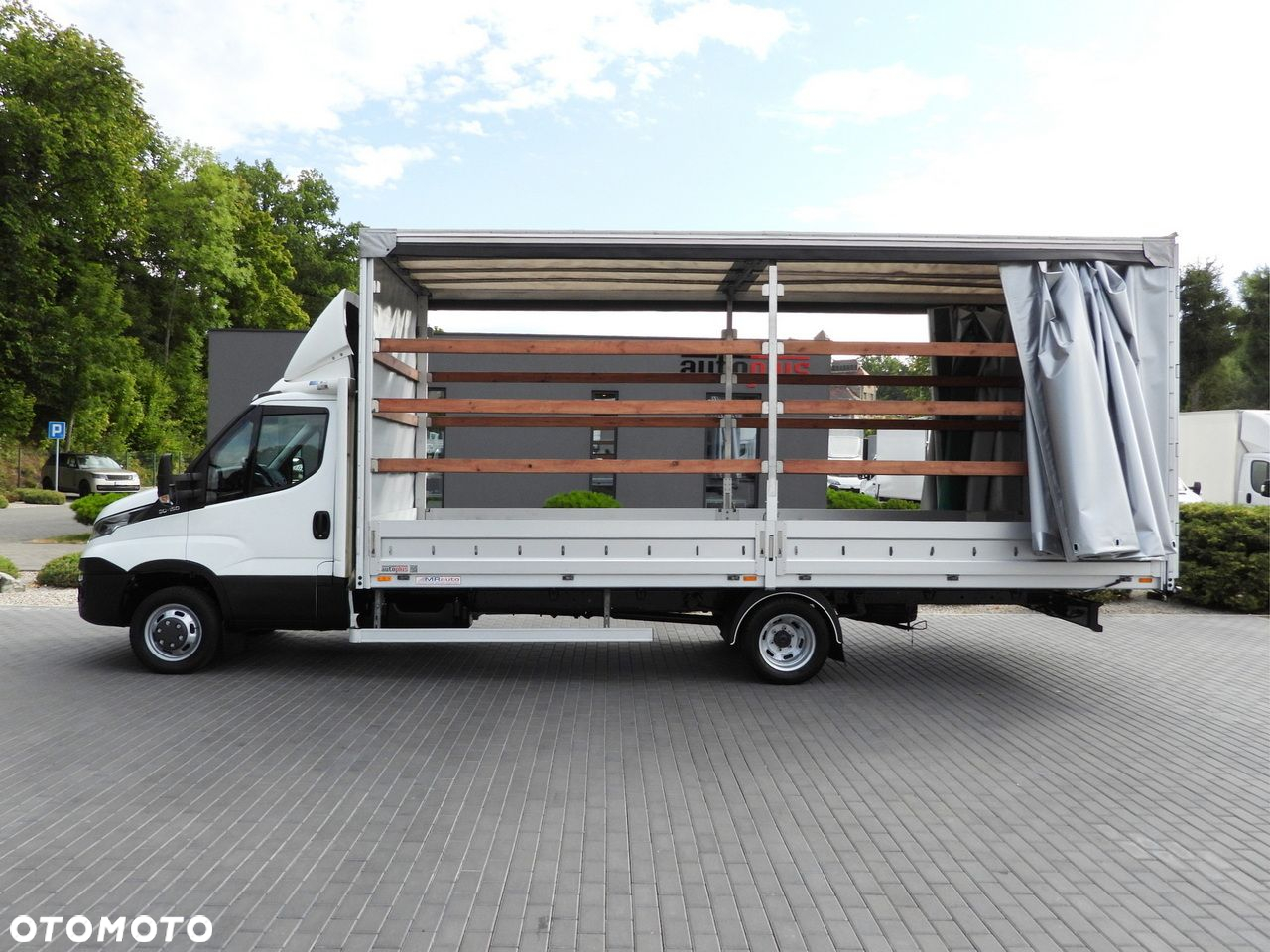 Iveco DAILY 50C15 PLANDEKA 12 PALET TEMPOMAT BLIŹNIACZE KOŁA KLIMATYZACJA  150KM - 9