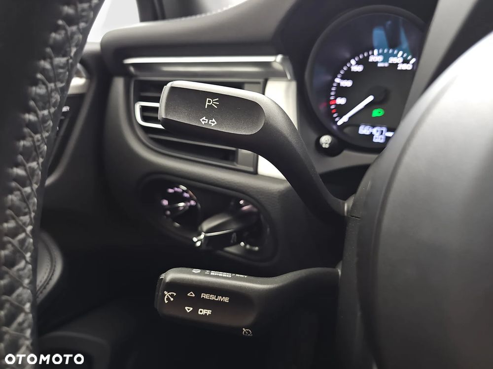 Porsche Macan Standard - 28