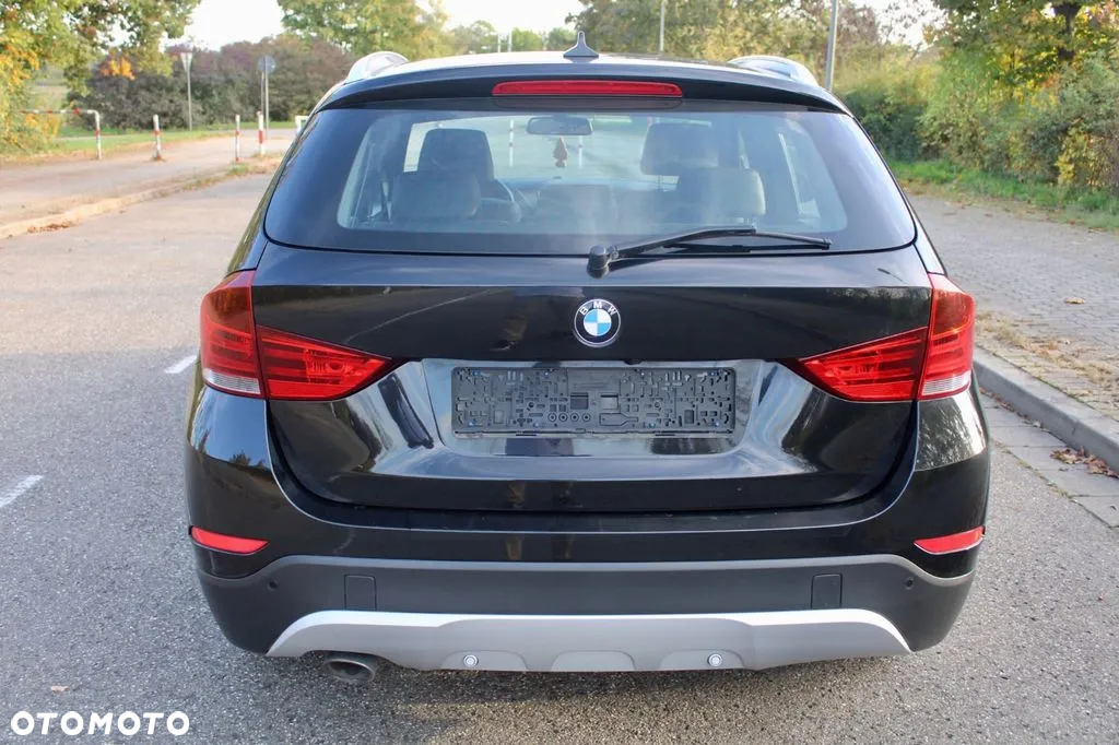 BMW X1 xDrive18d - 12