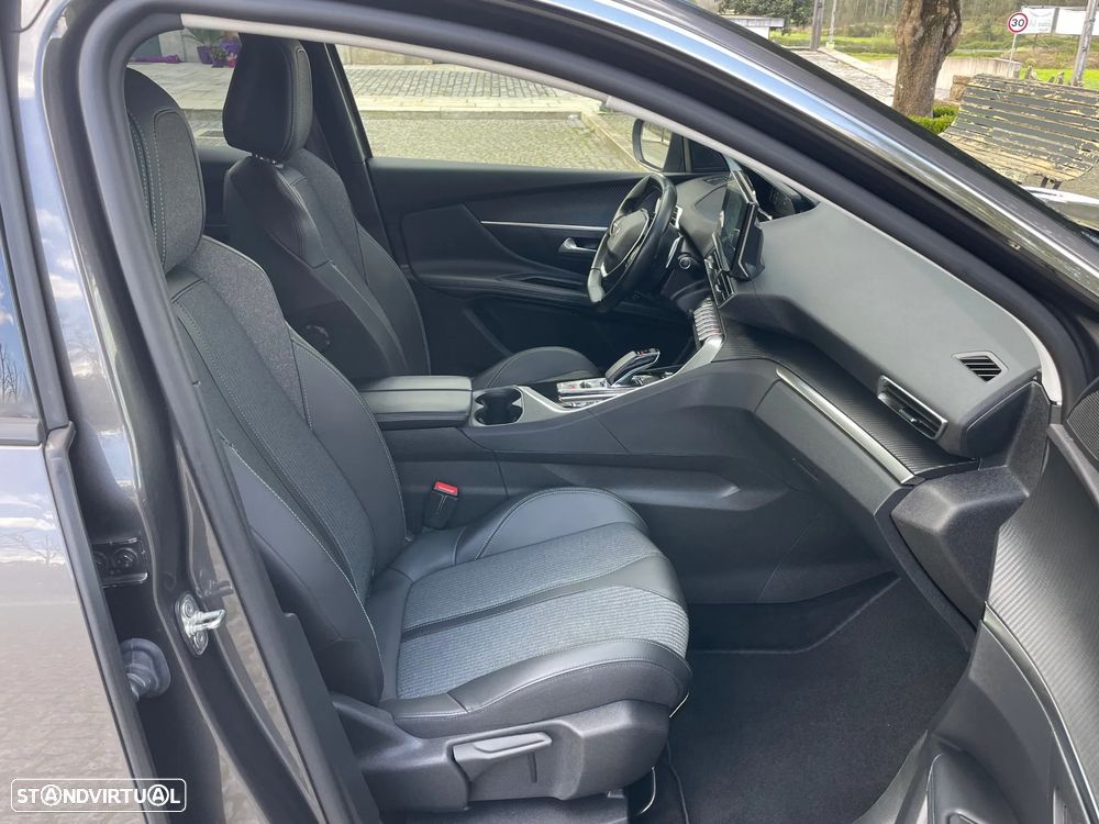 Peugeot 3008 225 e-EAT8 Allure Pack - 23