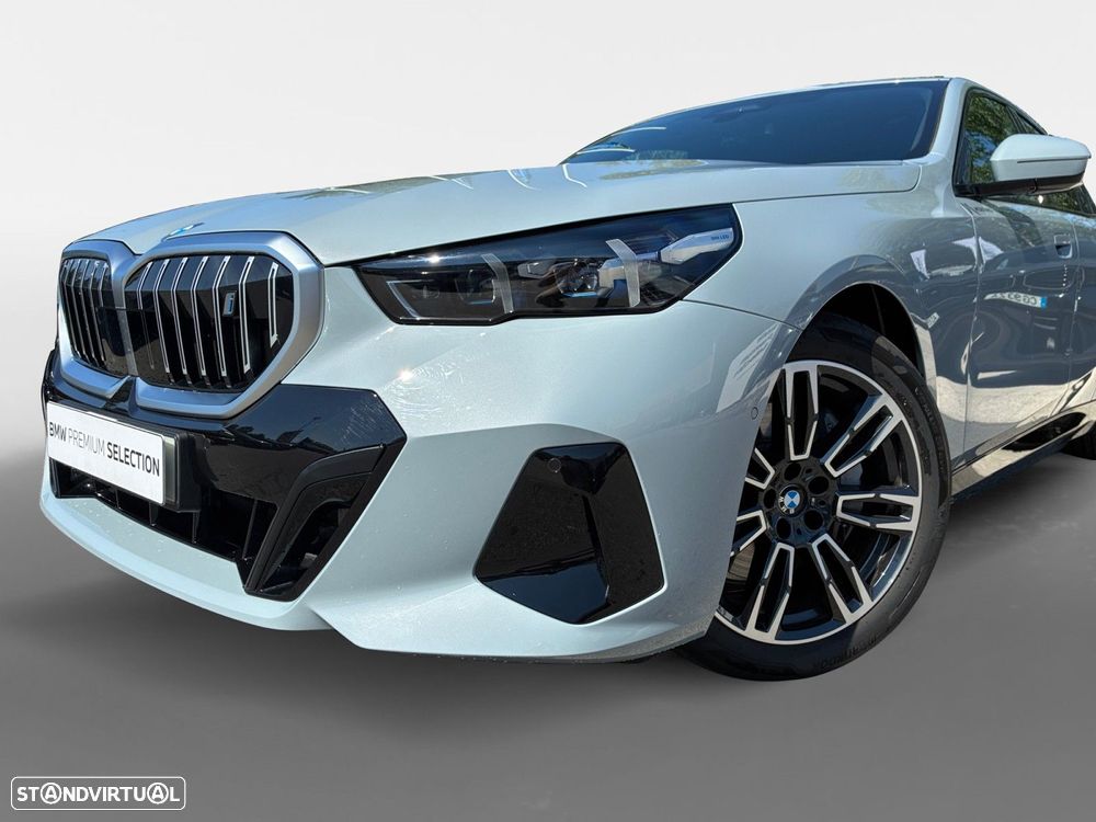 BMW i5 eDrive40 - 11