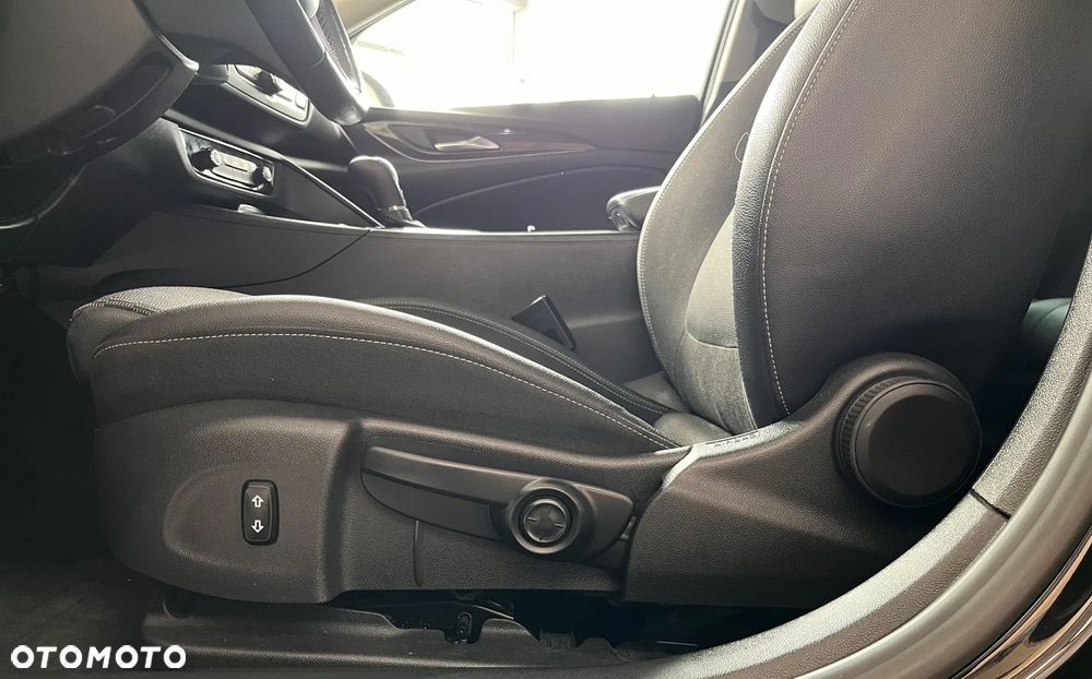 Opel Insignia 2.0 CDTI Ultimate S&S - 20