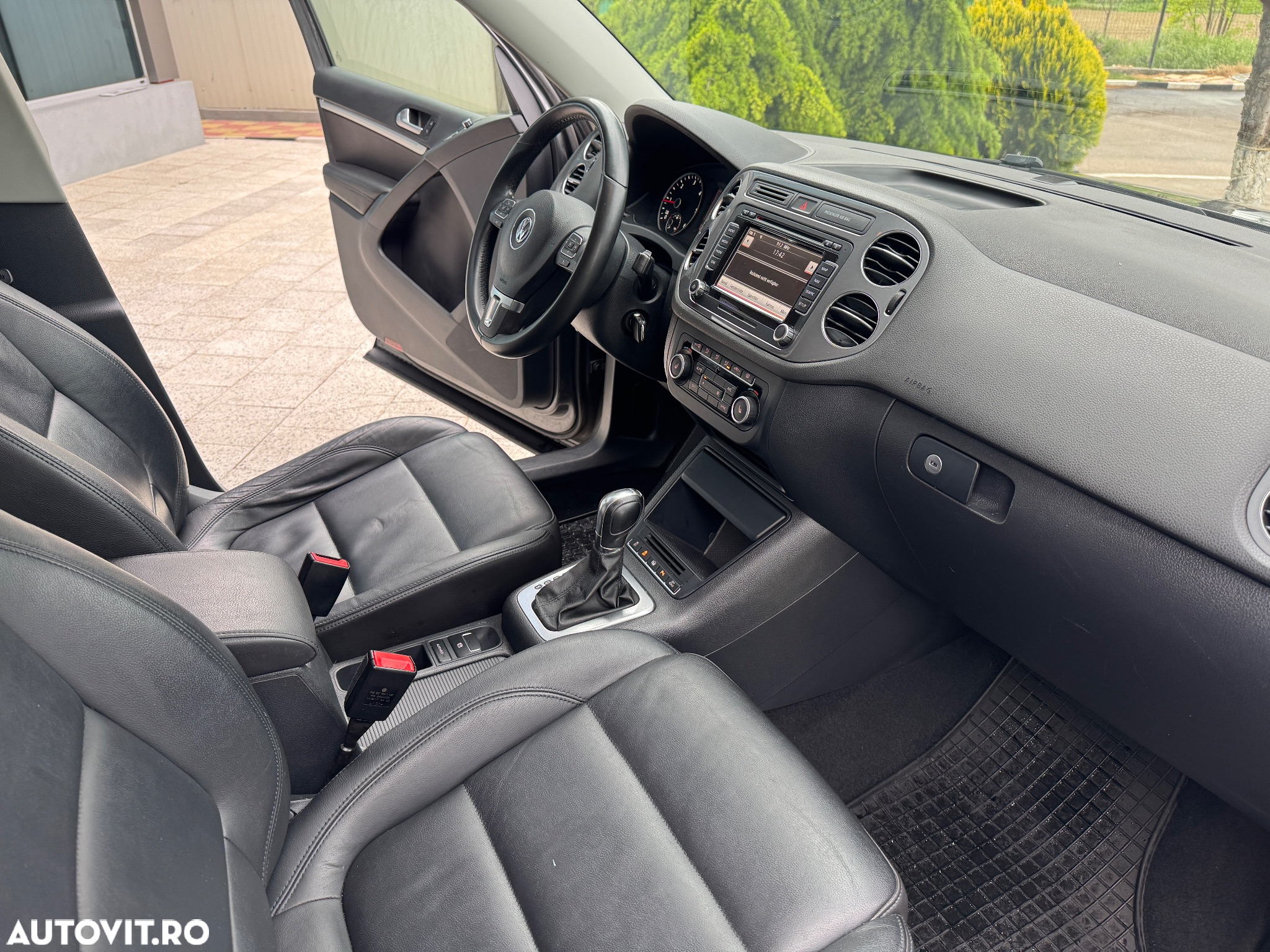 Volkswagen Tiguan 2.0 TDI 4Motion DSG BMT Sport & Style - 23