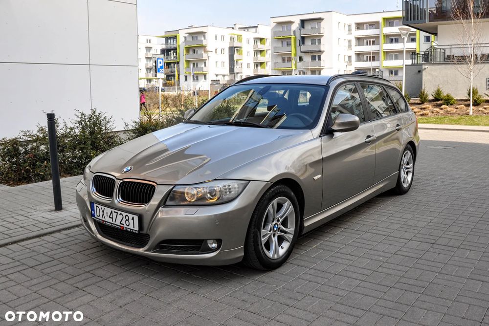 BMW Seria 3 320d DPF Efficient Dynamics Edition - 1