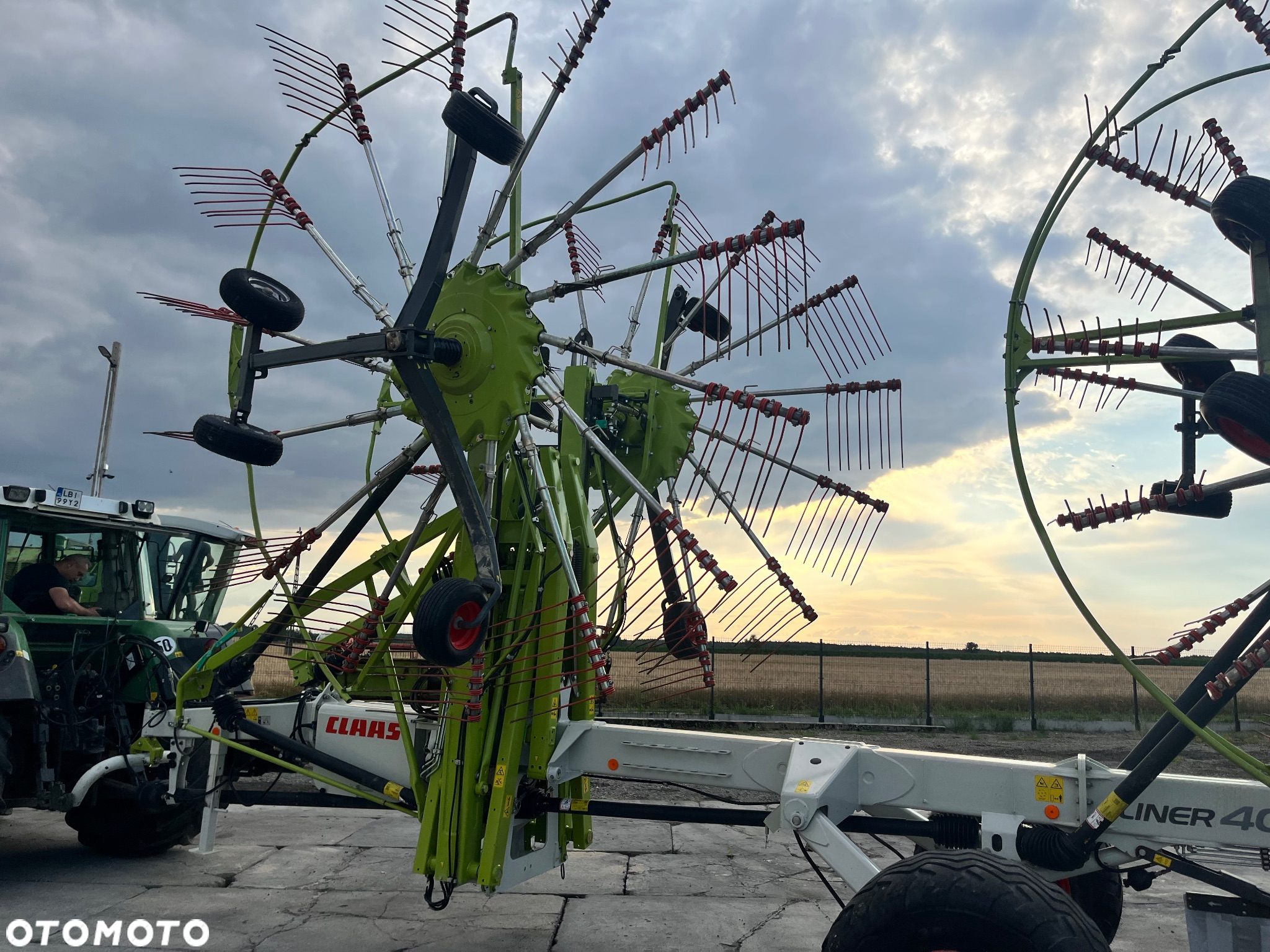 Claas Liner 4000 / zgrabiarka / 4 wirnikowa / 15 metrów / komputer ISOBUS - 8