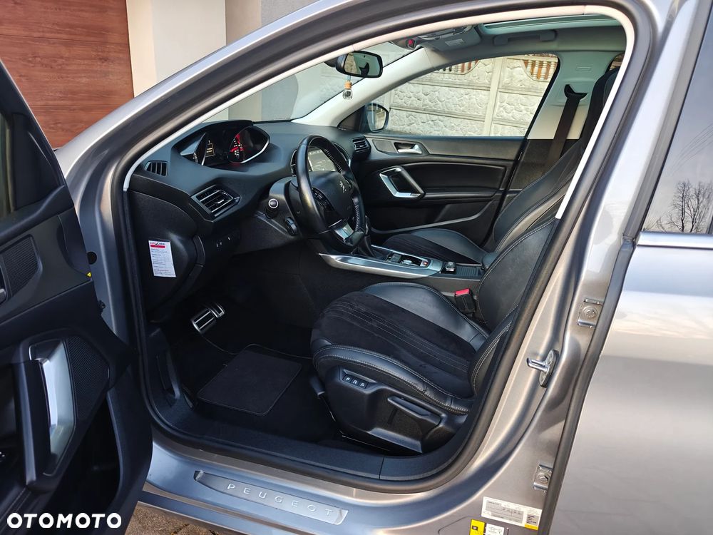 Peugeot 308 e-HDi FAP 115 Stop&Start EGS6 Business Line Niveau 1 - 11