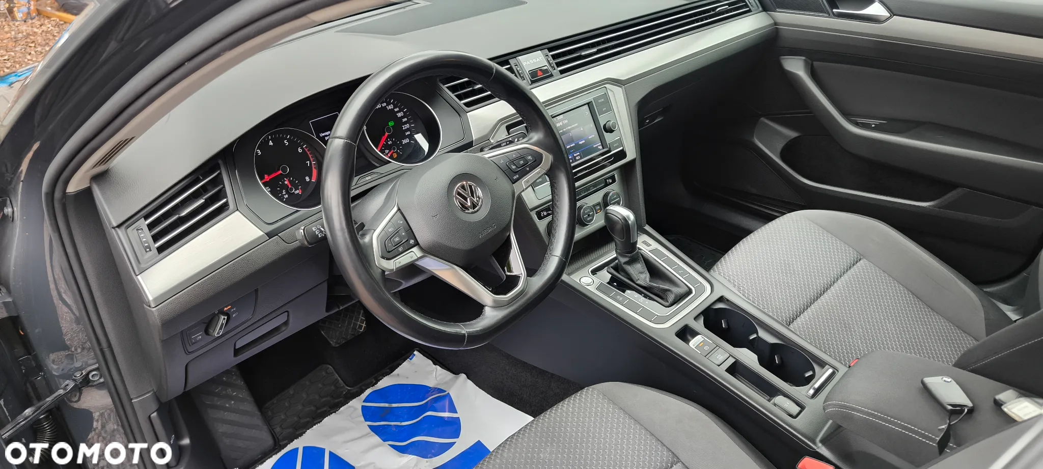 Volkswagen Passat - 13