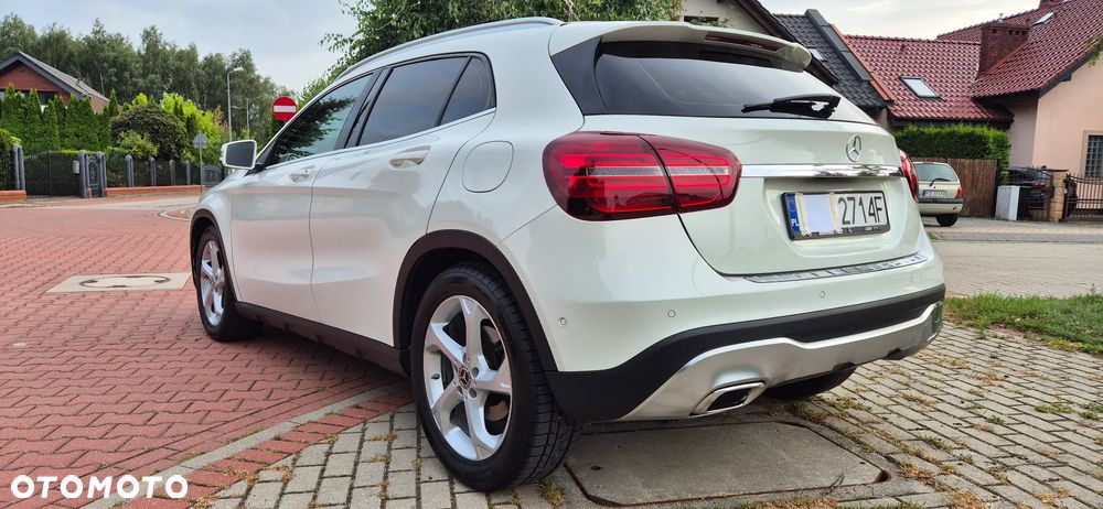 Mercedes-Benz GLA 200 (CDI) d Urban - 4