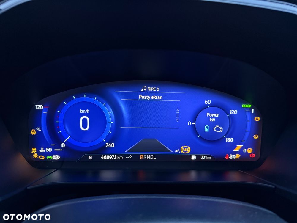 Ford Kuga 2.5 Duratec FHEV 4x4 ST-LINE X - 11