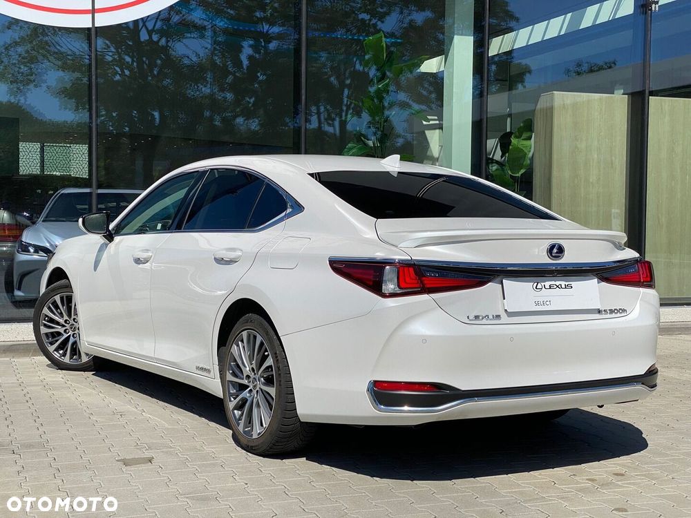 Lexus ES - 12