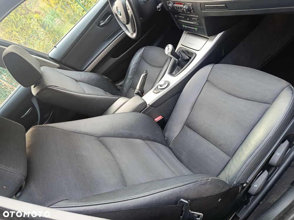 BMW Seria 3 325i - 16