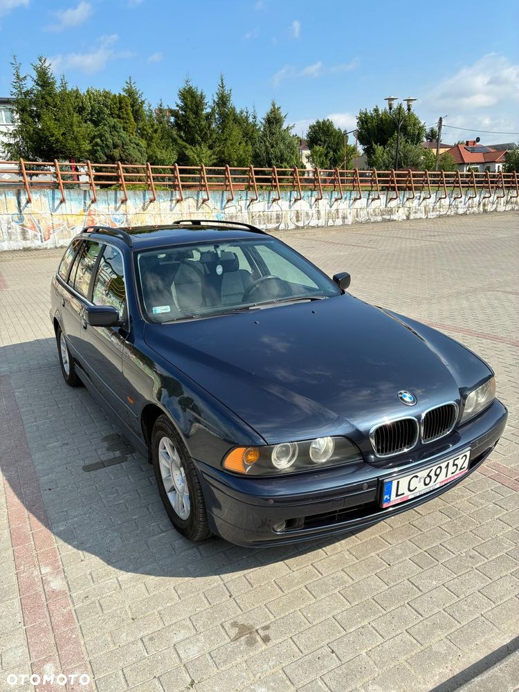 BMW Seria 5 525i - 1
