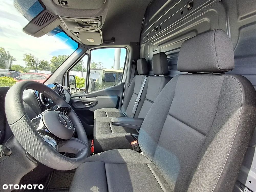Mercedes-Benz Sprinter - 19