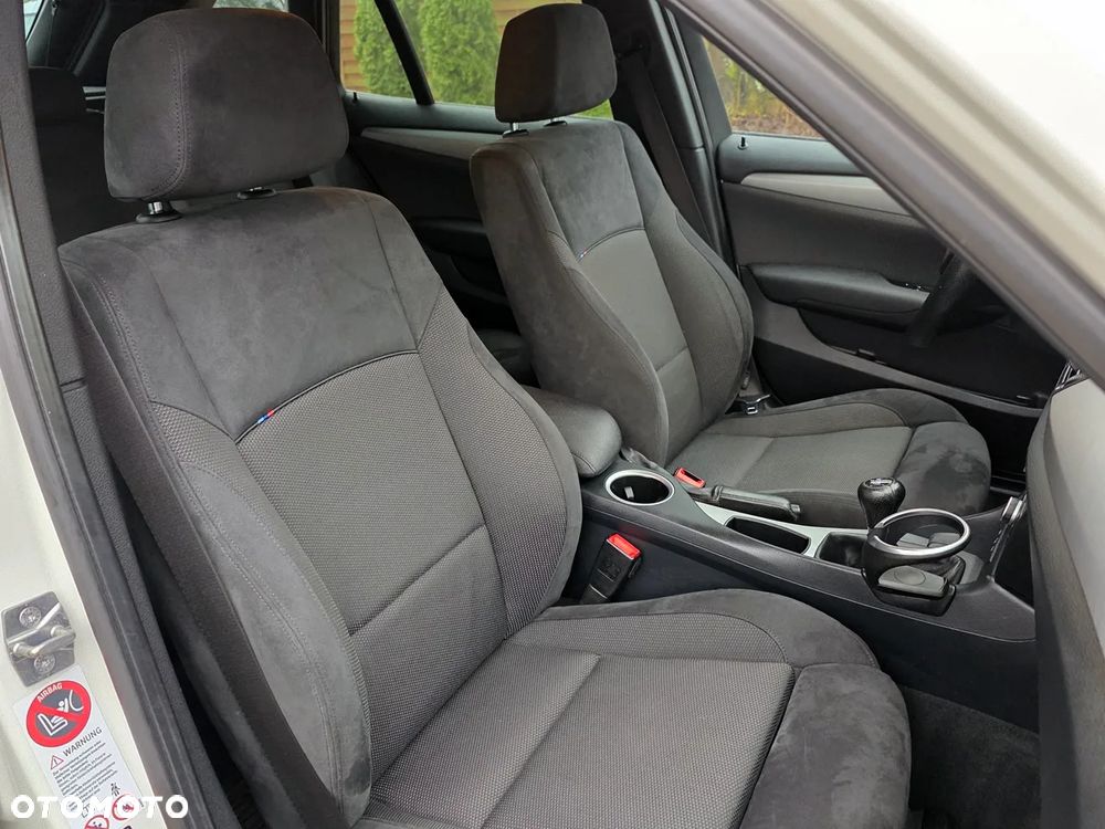 BMW X1 xDrive18d Sport Line - 28