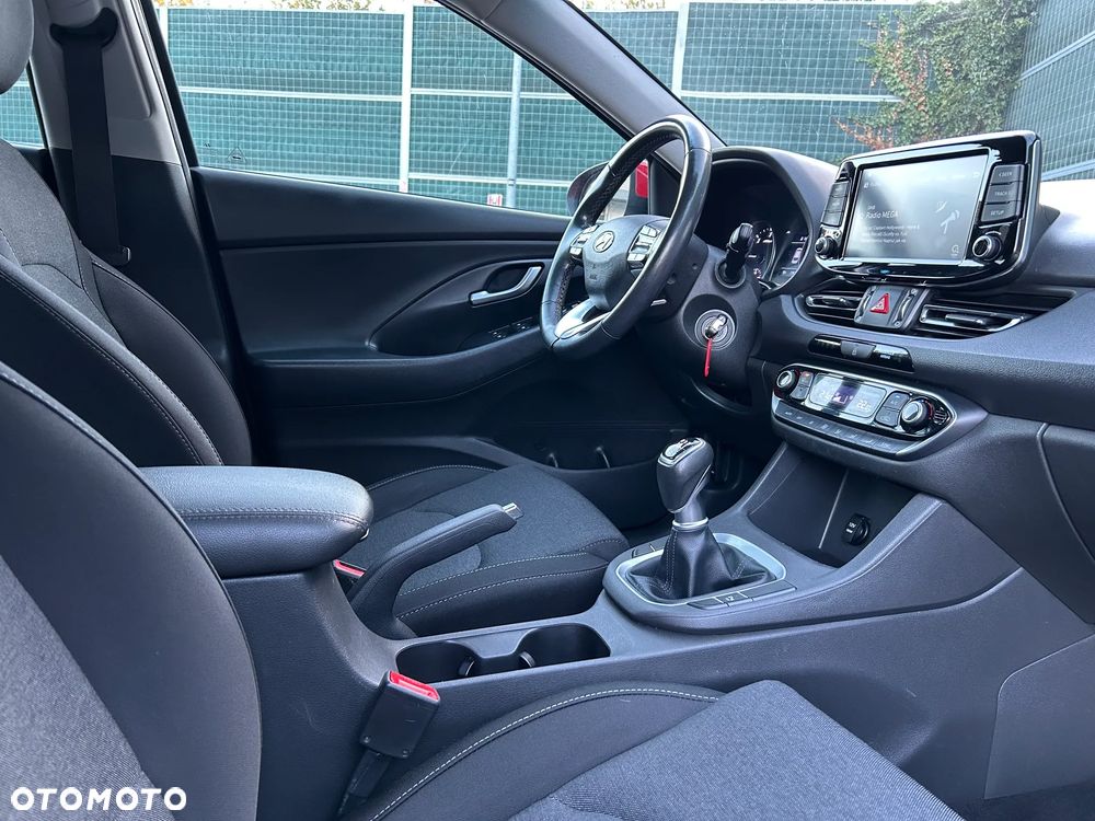 Hyundai i30 1.6 D Comfort - 30