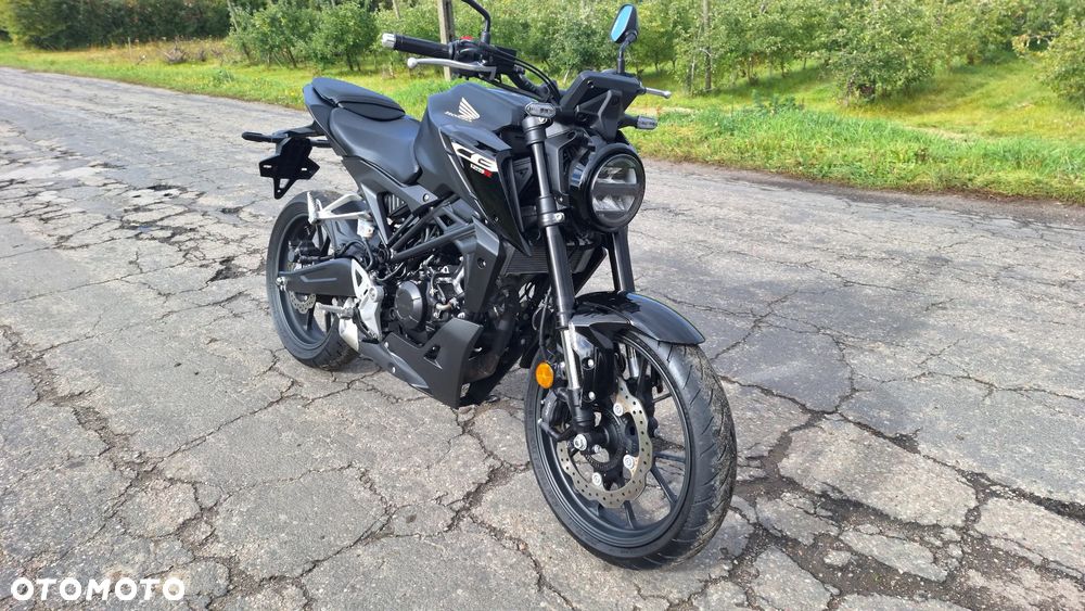 Honda CB - 32
