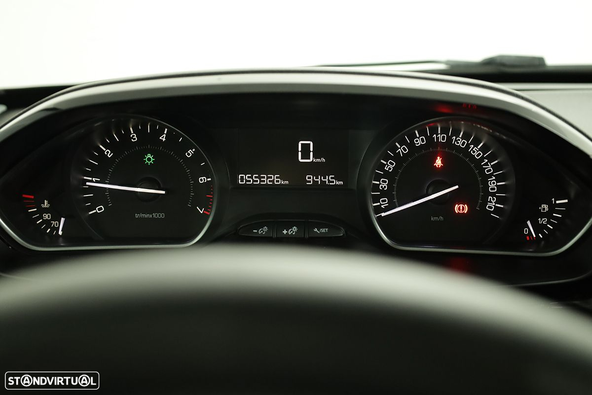Peugeot 208 1.2 PureTech Signature - 15