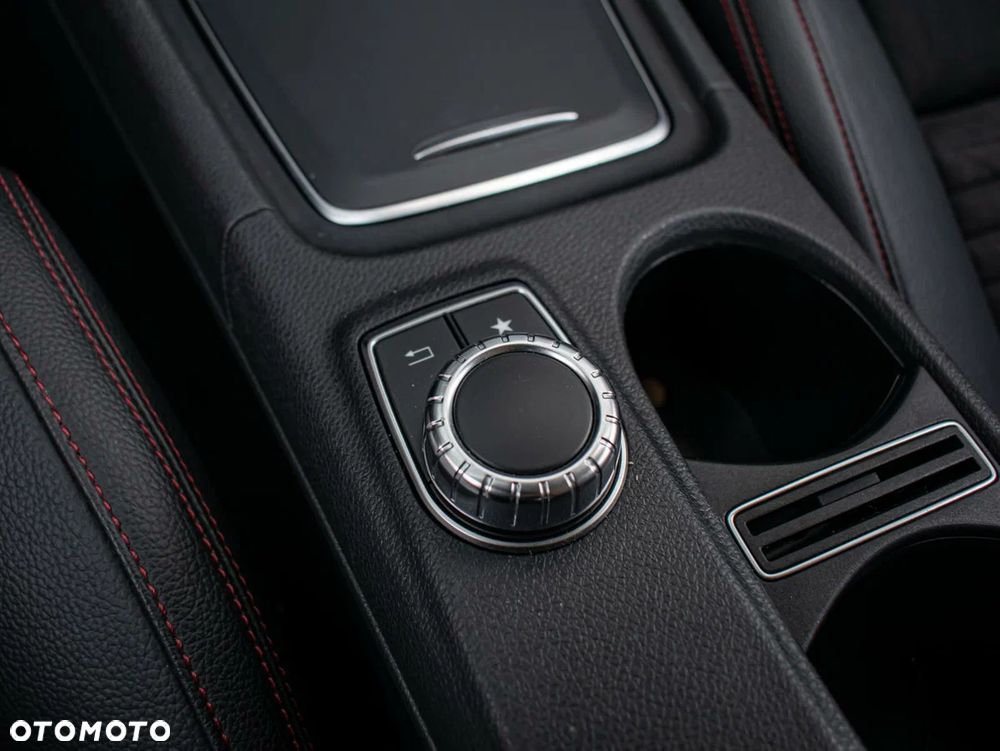 Mercedes-Benz CLA - 17
