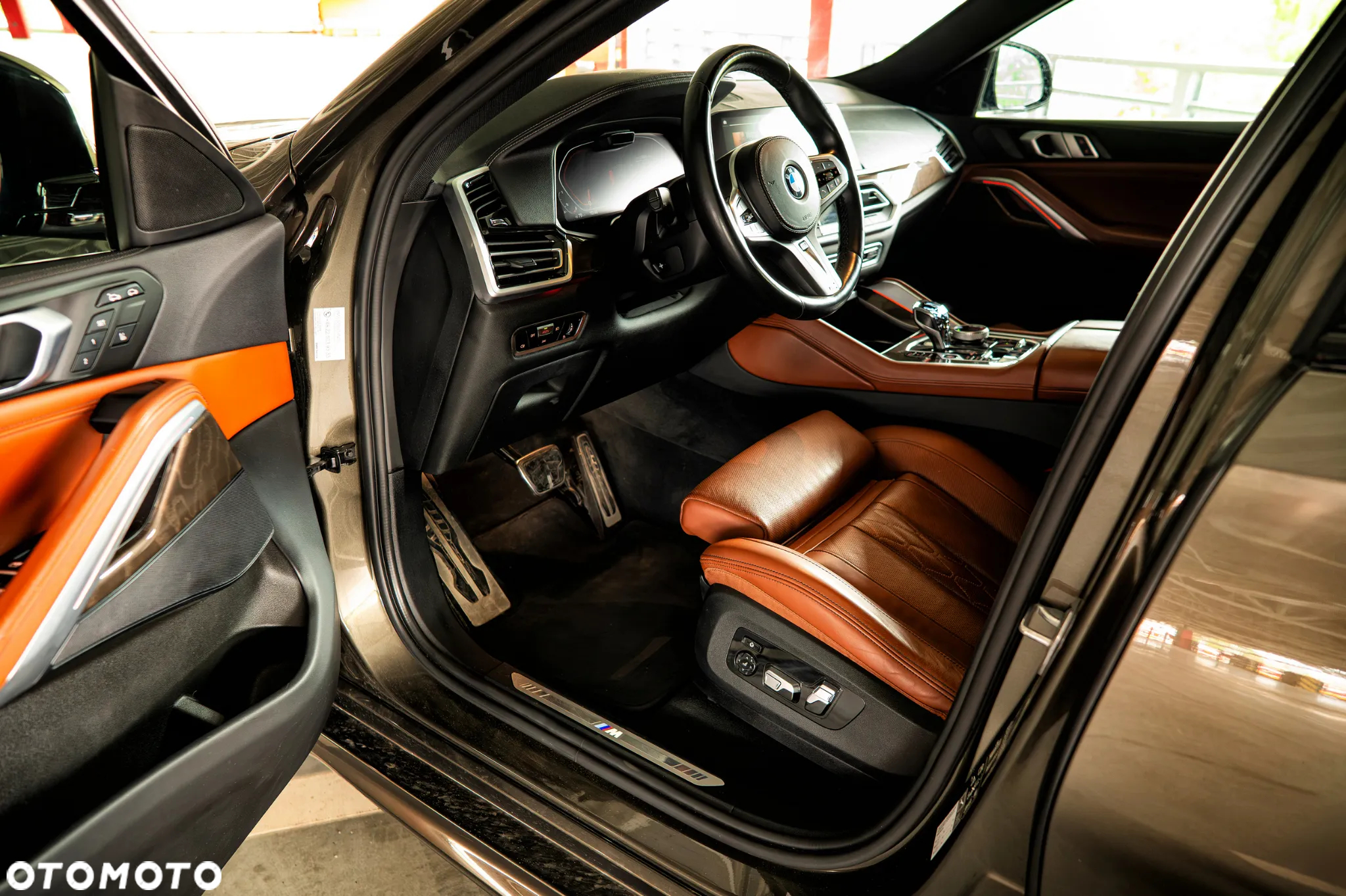 BMW X6 xDrive40i - 16