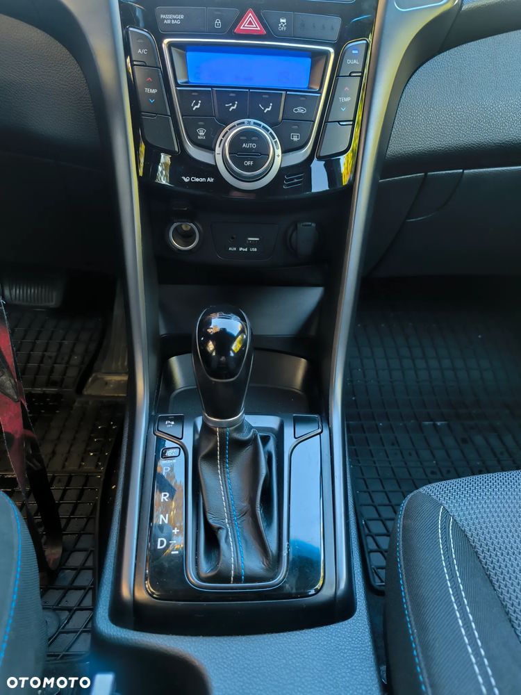 Hyundai i30 - 24