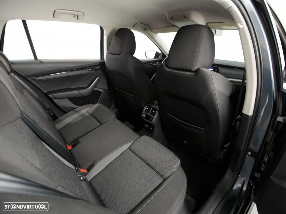 Skoda Octavia Break 2.0 TDI Ambition - 11