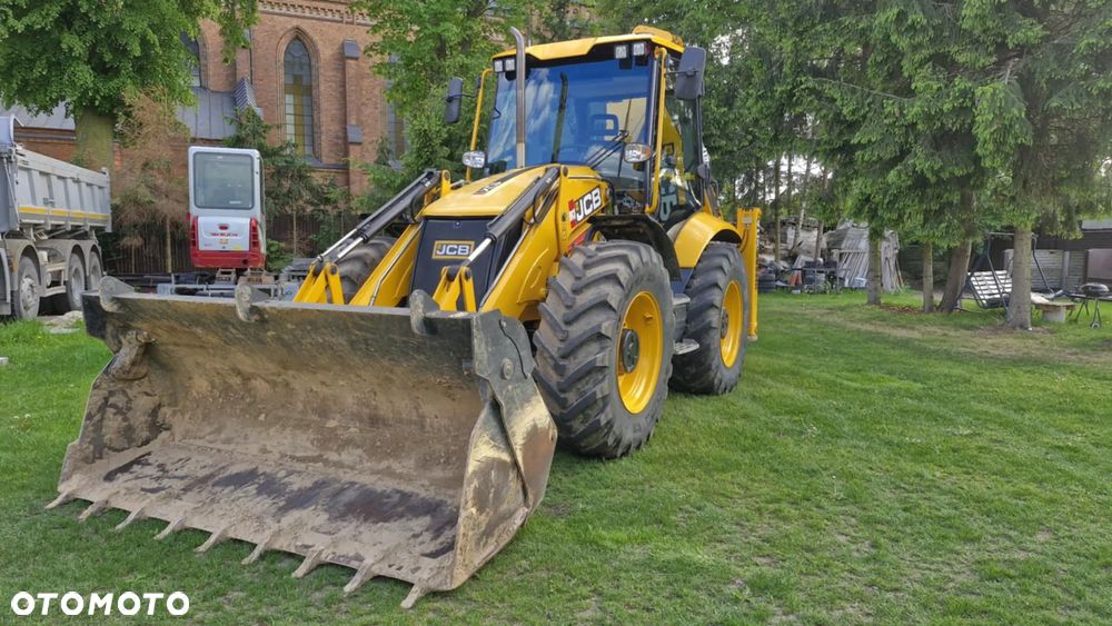 JCB 4CX - 7
