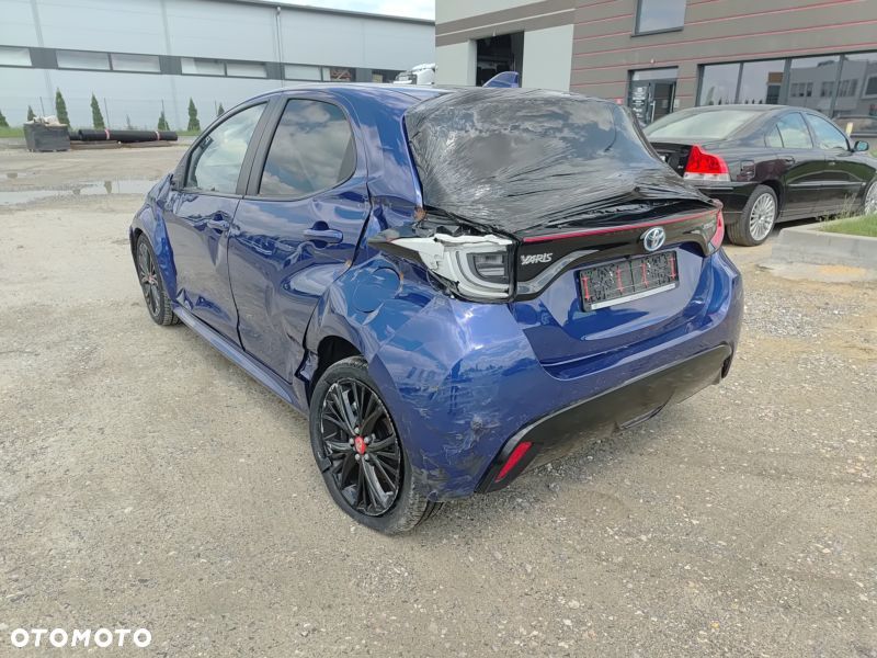 Toyota Yaris - 16