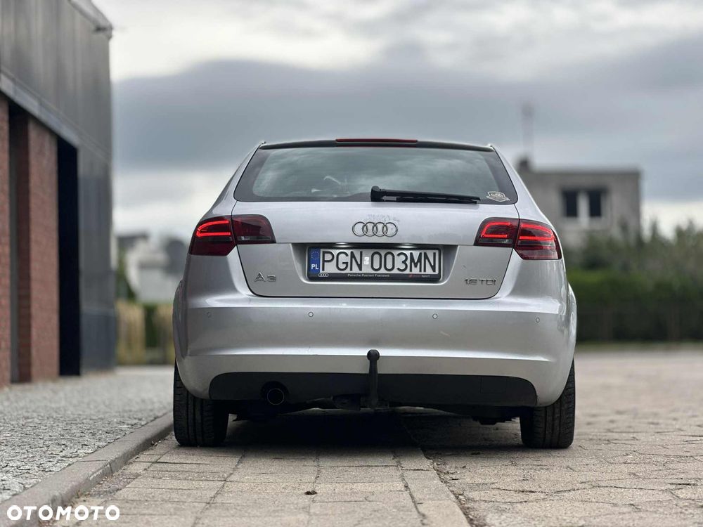 Audi A3 Sportback 1.6 TDI DPF Ambiente - 3