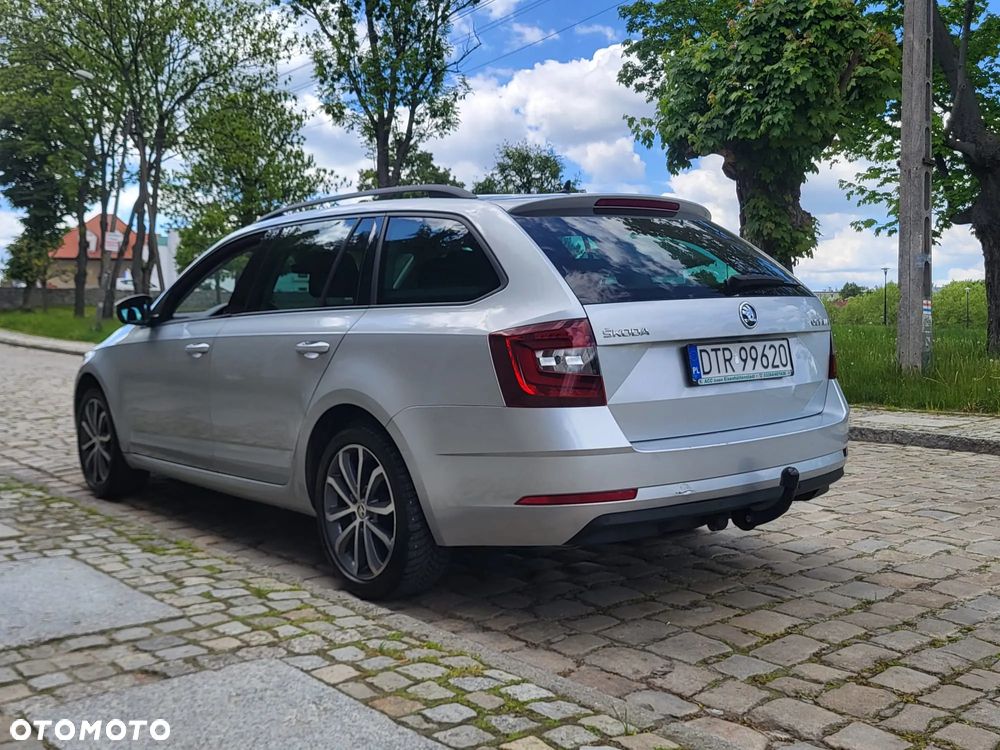 Skoda Octavia 2.0 TDI (Green tec) DSG Style - 2