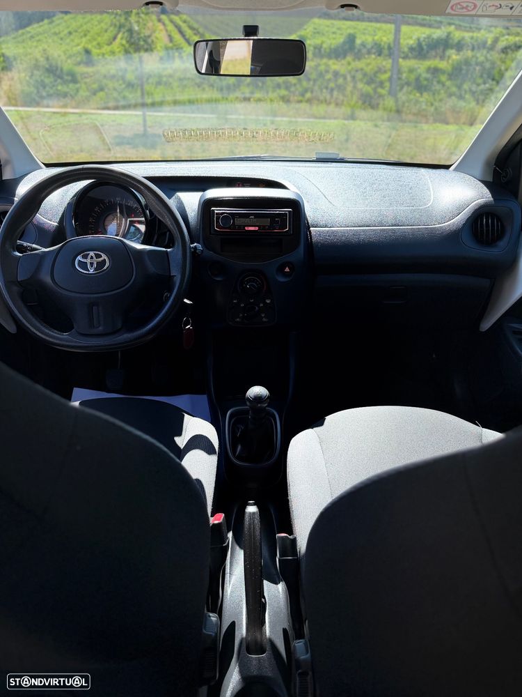 Toyota Aygo - 12